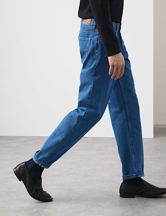 Lehk&eacute; selvedge dž&iacute;ny rovn&eacute;ho střihu