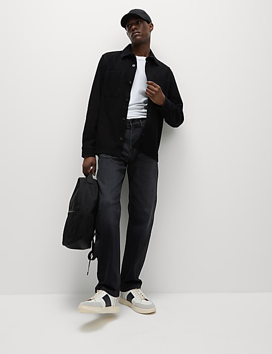 Loose Fit Stretch Jeans