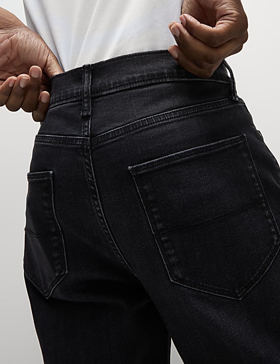 Loose Fit Stretch Jeans