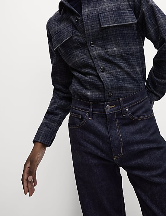 Loose Fit Stretch Jeans