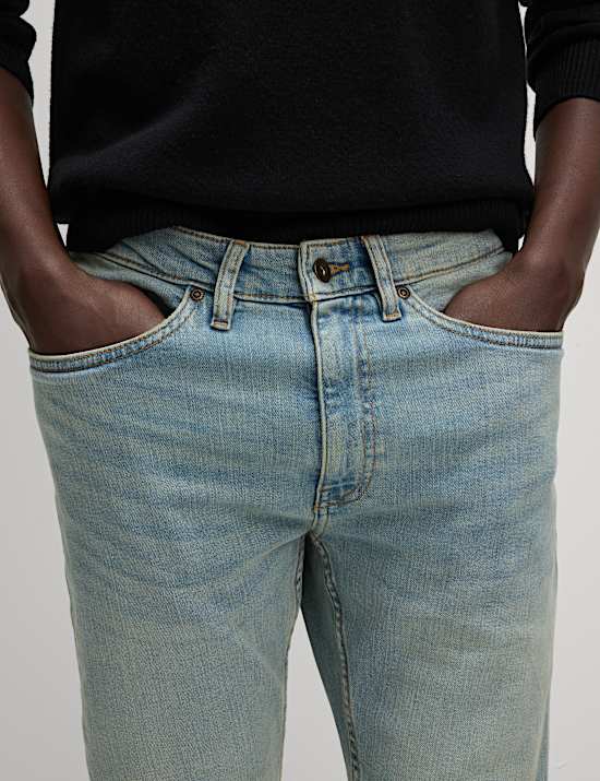 Dž&iacute;ny &uacute;zk&eacute;ho střihu se sepran&yacute;m vzhledem ve vintage stylu