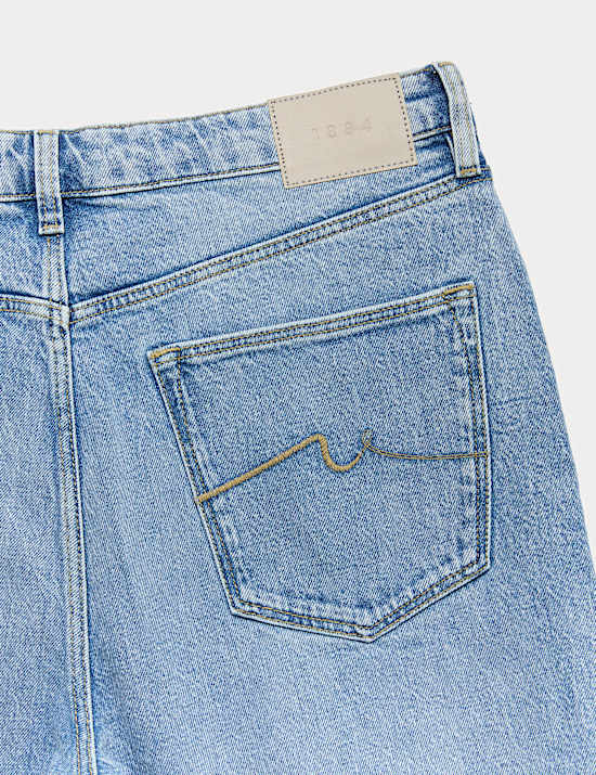 Authentic Tapered Fit Stretch Jeans