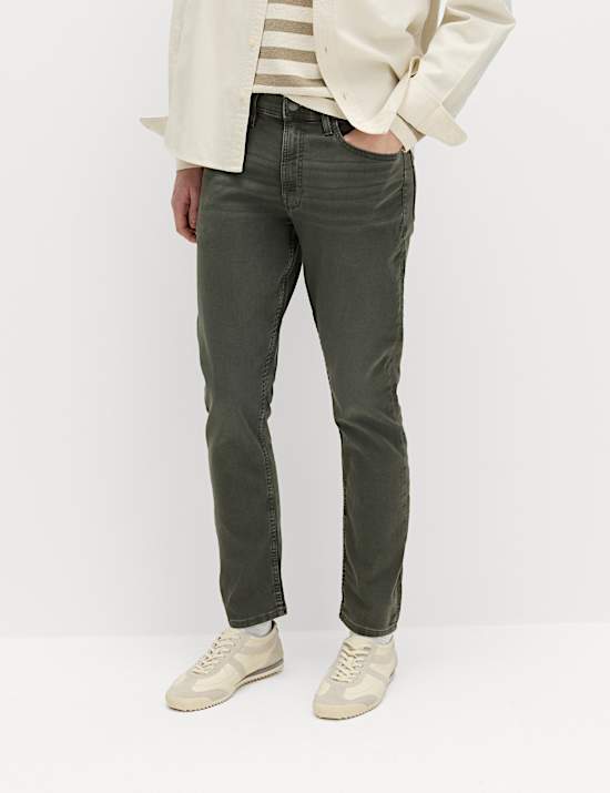 Schmal geschnittene Jeans mit bequemem Stretch