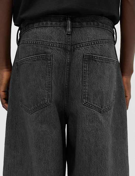 Barrel Fit Jeans