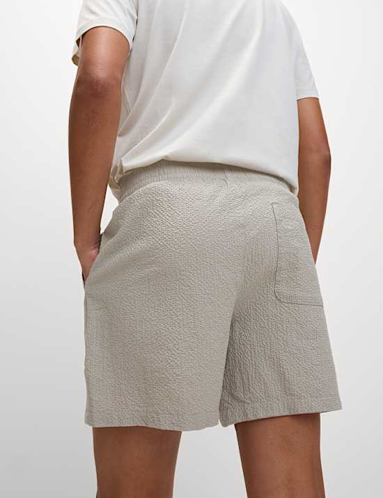 Elasticated Waist Seersucker Shorter Shorts