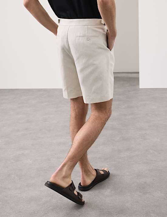 Shorts aus Baumwoll-Leinen-Mischgewebe mit Plisseedetail vorne