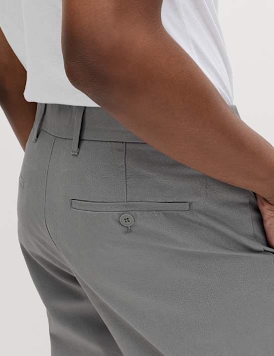 Chinos in normaler Passform aus reiner Baumwolle