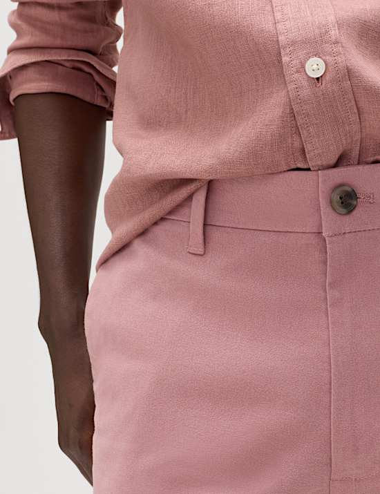 Pantalones cortos chinos de corte estrecho el&aacute;sticos