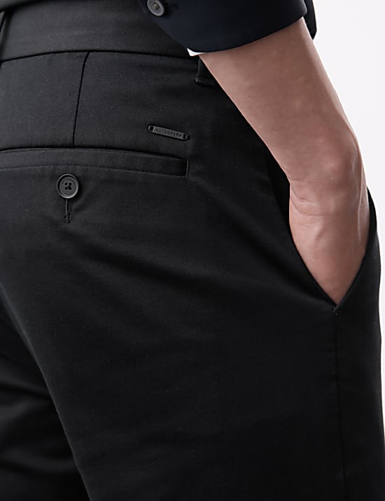 Włoskie chinosy o kroju slim fit