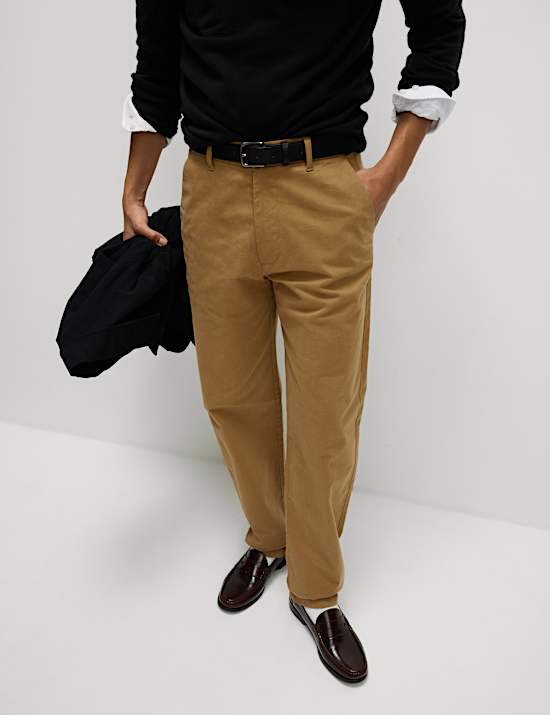 Chinosy o luźnym kroju ze streczem