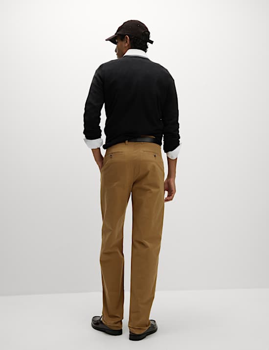 Chinosy o luźnym kroju ze streczem