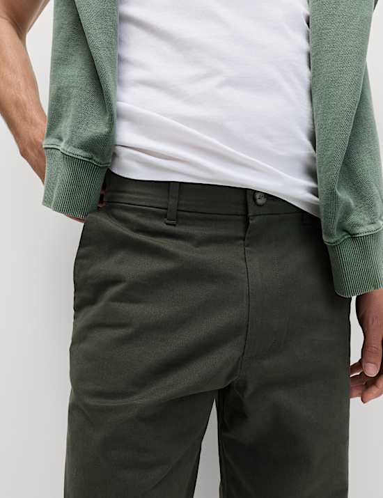 Loose Fit Stretch Chinos