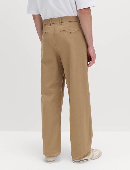 Loose Fit Stretch Chinos