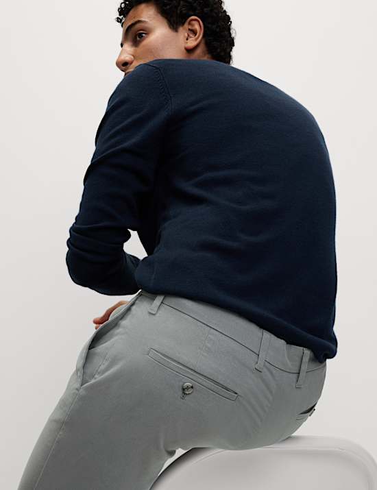 Ελαστικό παντελόνι chino με στενή εφαρμογή και υψηλή περιεκτικότητα σε βαμβάκι