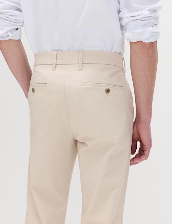 Strečov&eacute; chino kalhoty s vysok&yacute;m pod&iacute;lem bavlny, &uacute;zk&yacute; střih