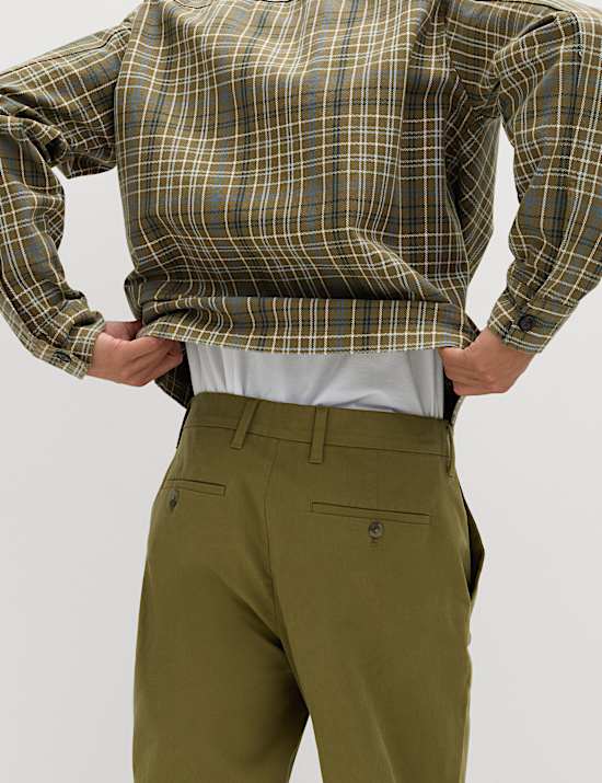 Chinos in normaler Passform mit Stretchanteil