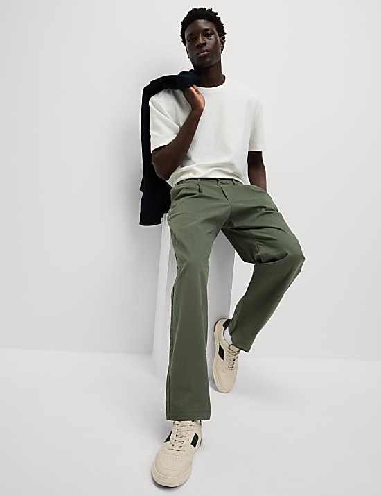 Tapered Fit Twin Pleat Stretch Chinos