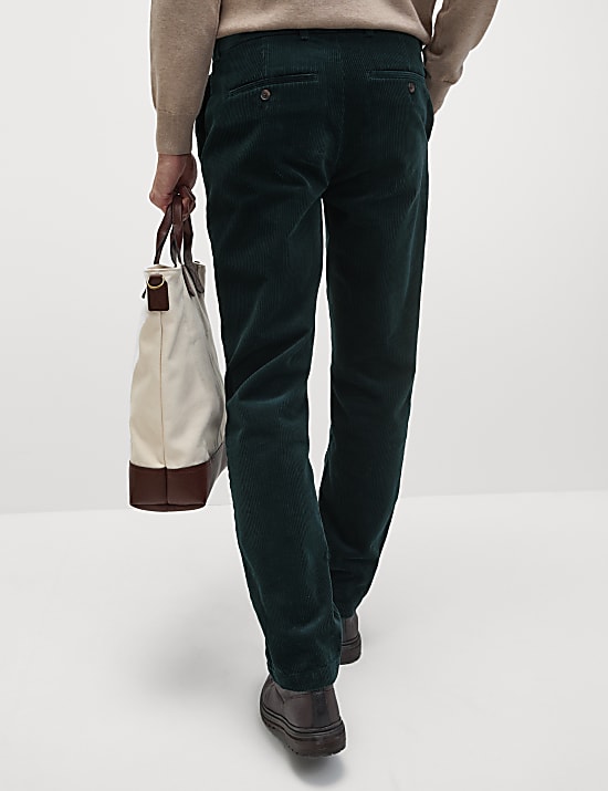 Chino από πολυτελές κοτλέ με μονή πιέτα και κανονική εφαρμογή