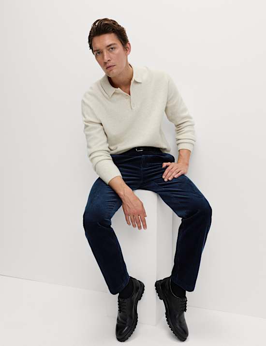 Katoenrijke, luxe corduroy chino met normale pasvorm