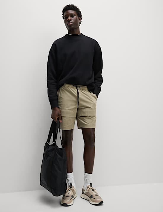 Lightweight Stretch Cargo Shorts with Stormwear™