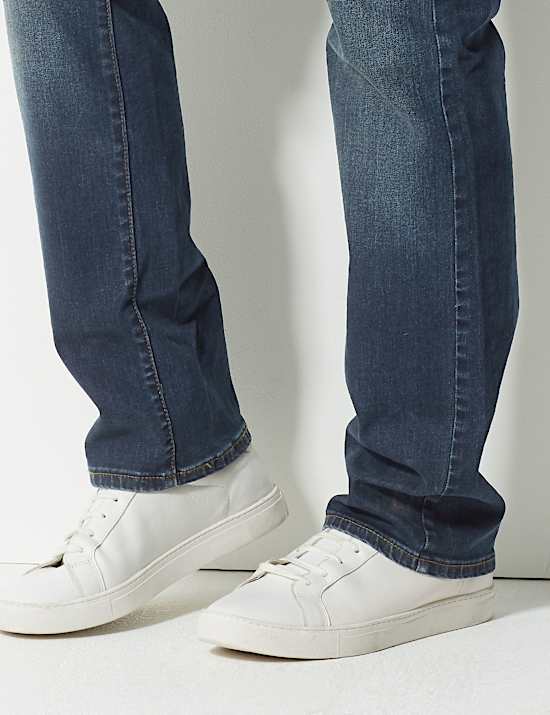 Jeans met rechte pasvorm en Stormwear&trade;