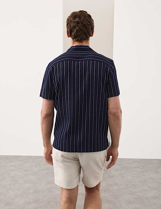 Chemise &agrave; manches courtes et rayures en seersucker froiss&eacute;
