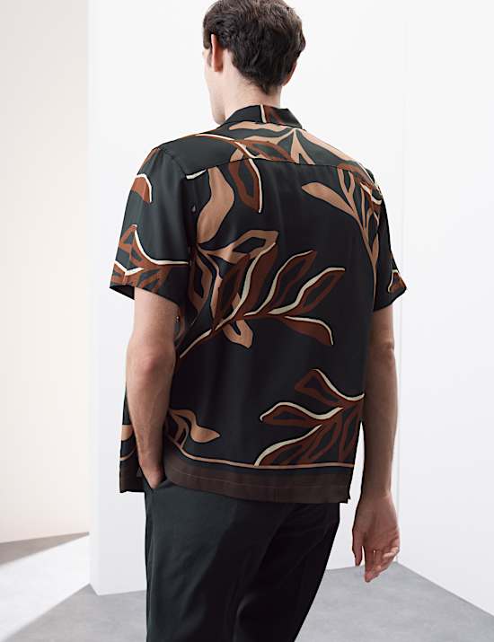 Kemeja Regular Fit Motif Bunga