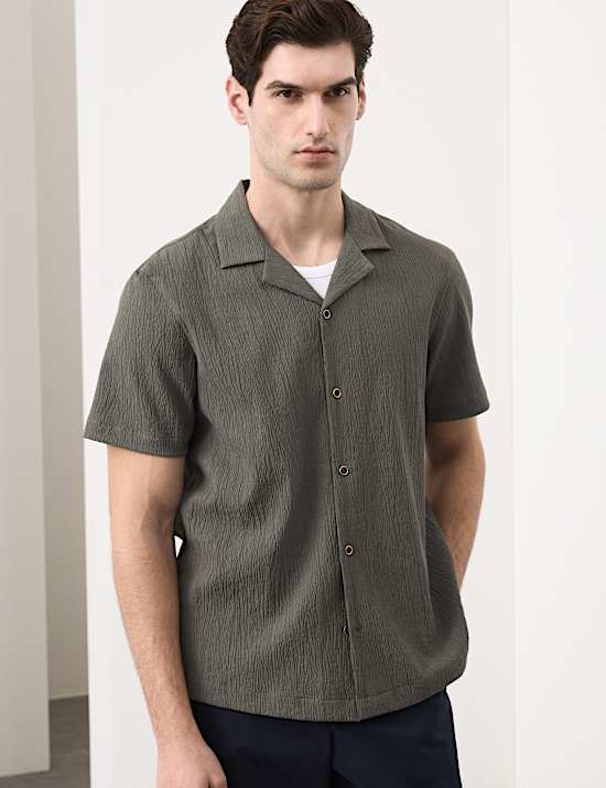 Relaxed Fit Hemd aus Seersuckerq mit Knittereffekt