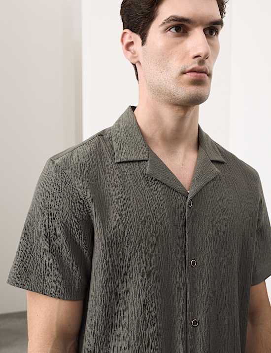 Relaxed Fit Hemd aus Seersuckerq mit Knittereffekt