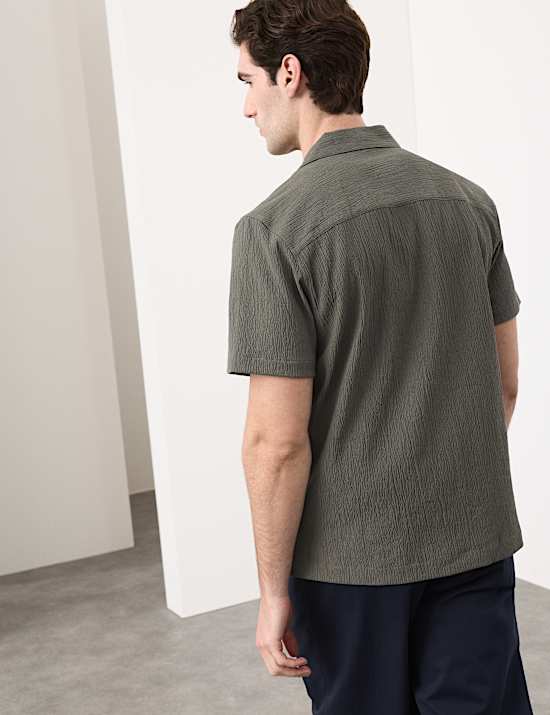 Relaxed Fit Hemd aus Seersuckerq mit Knittereffekt