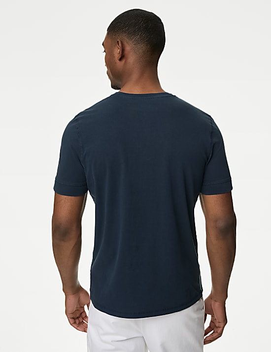 T-Shirt &sigma;&epsilon; &sigma;&tau;&upsilon;&lambda; Henley &alpha;&pi;ό 100% &beta;&alpha;&mu;&beta;ά&kappa;&iota;