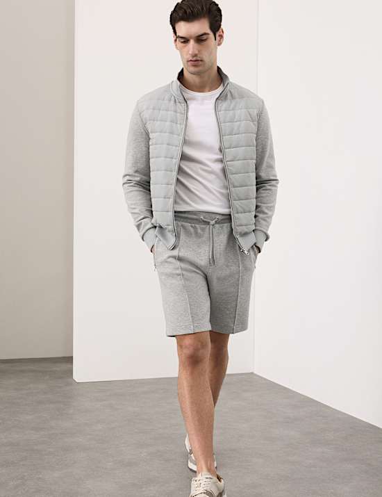 Regular Fit Shorts mit elastischem Taillenbund