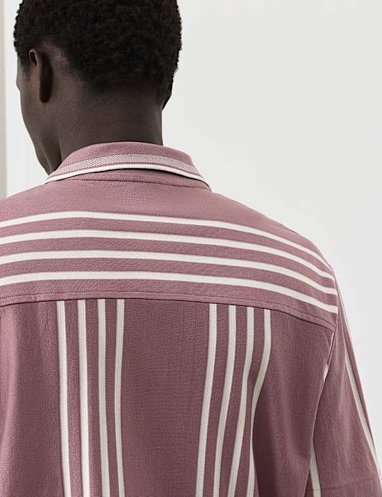 Polo texturizado con solapa de algod&oacute;n