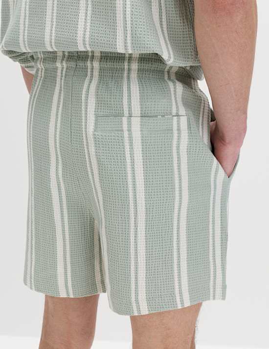 Short en coton &agrave; rayures gaufr&eacute;es