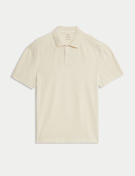 Polo 100 % coton teint en pi&egrave;ce coupe d&eacute;contract&eacute;e