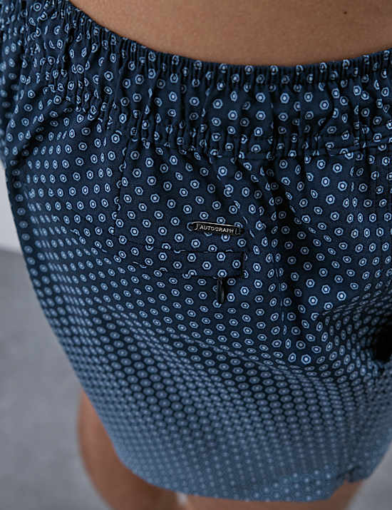 Strečov&eacute; rychleschnouc&iacute; koupac&iacute; &scaron;ortky s geometrick&yacute;m potiskem