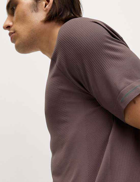 Αθλητικό T-Shirt χωρίς ραφές