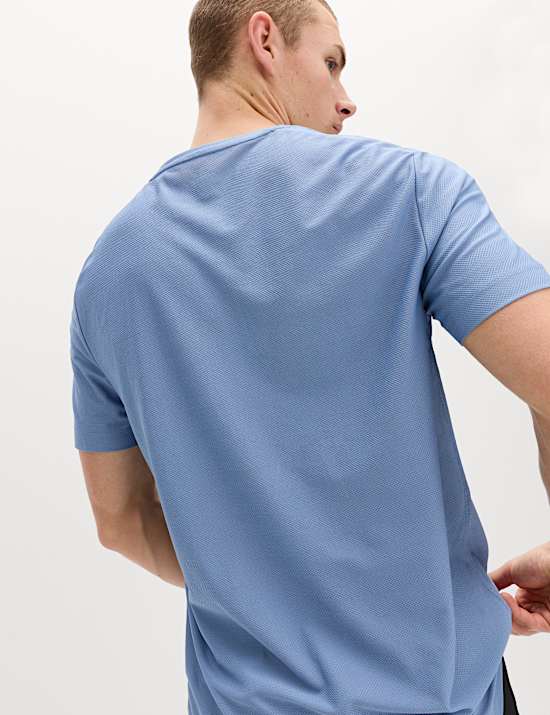 Activewear Jacquard Mesh Stripe T-Shirt