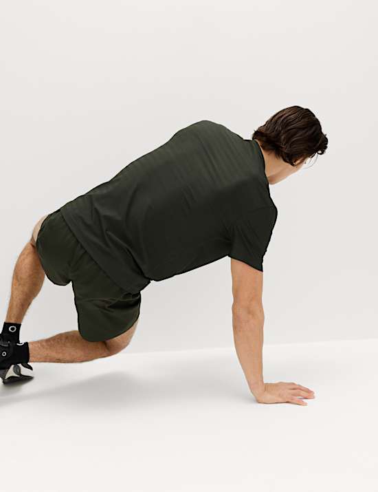 T-shirt de sport &agrave; rayures en filet jacquard