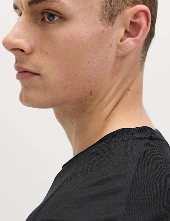 Activewear Jacquard Mesh Stripe T-Shirt