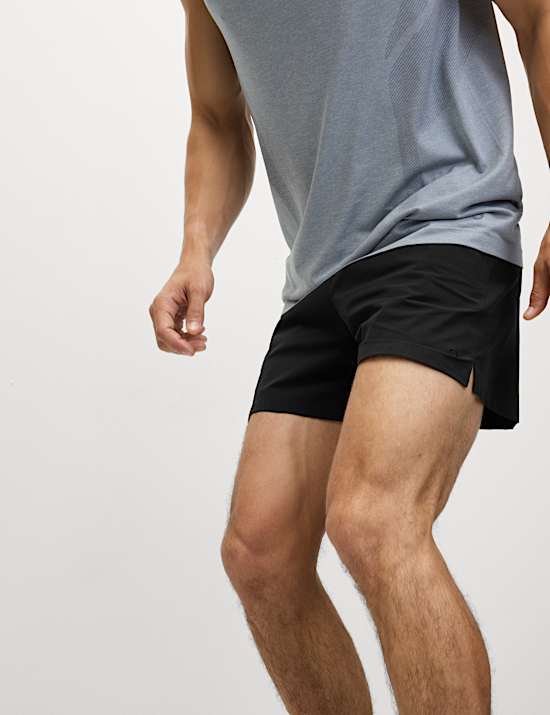 Short de sport extensible coupe standard 13 cm