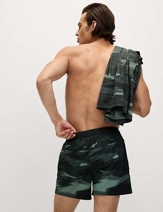 Short de sport avec imprimé