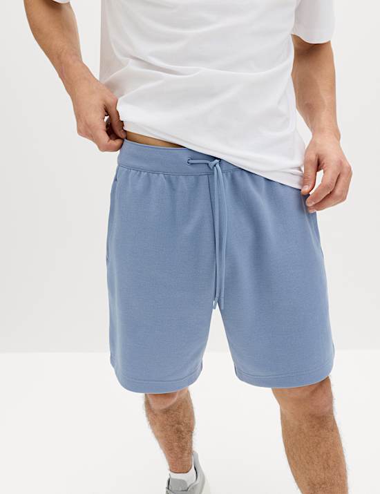 מכנסיים קצרים ספורטיביים מבד ג'רסי באורך 23 ס"מ