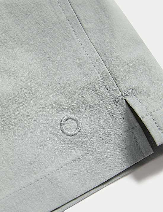 Short de sport extensible coupe standard 18 cm