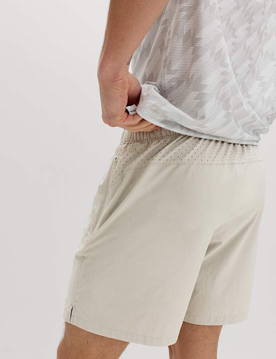 Regular Fit Sportshorts mit Stretchanteil, 18 cm