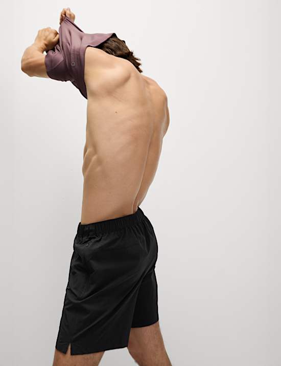 Short de sport extensible coupe standard 18 cm