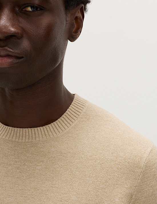 Pull en maille l&eacute;g&egrave;re &agrave; col rond