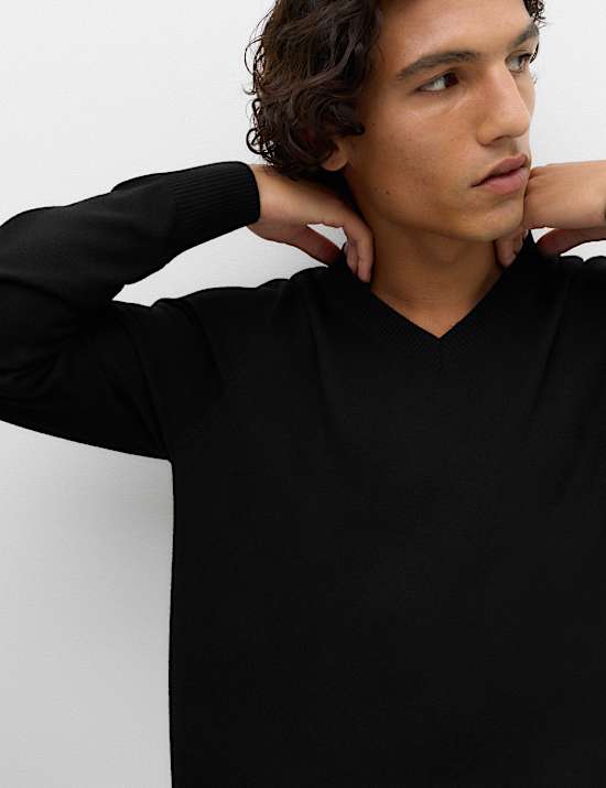 Air Yarn V Neck Jumper
