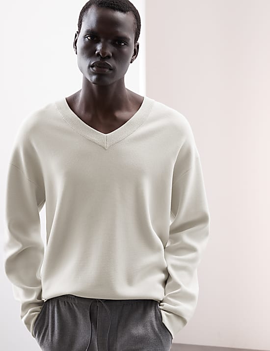 Relaxed  Milano Knit V-Neck Jumper