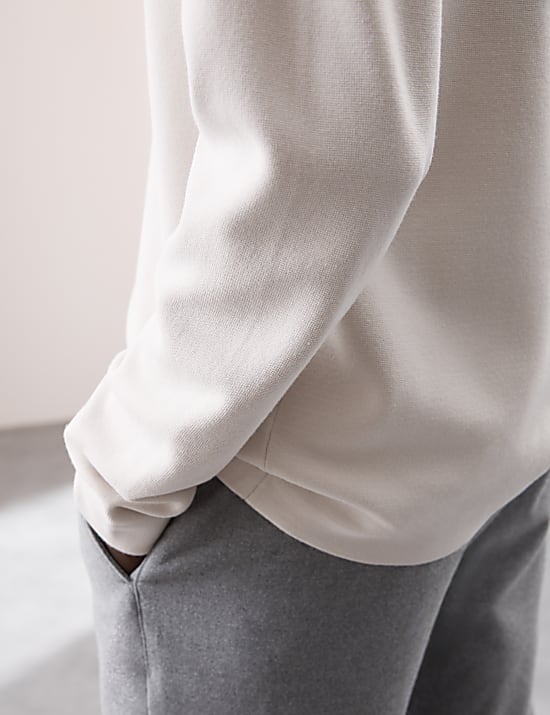 Relaxed  Milano Knit V-Neck Jumper